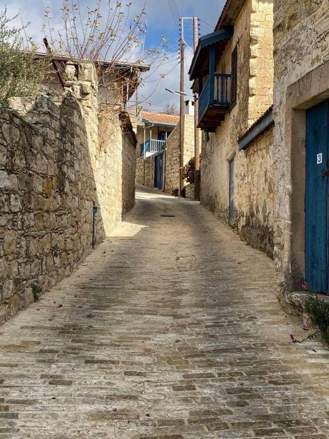 Thalassovouni Traditional House In The Center Of The Village Bagian luar foto